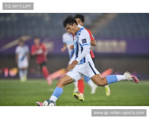 大连英博提前上岸却仍拼死战海港！球迷：这队有血性！，大连英展机电设备有限公司